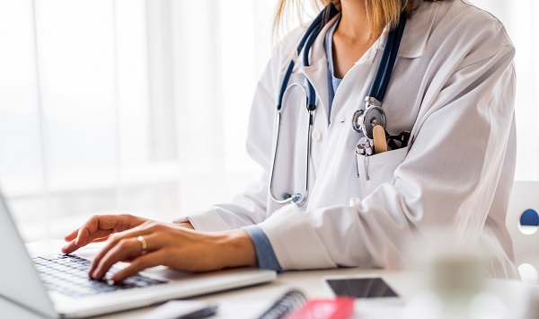 بیمه مسئولیت پزشکان